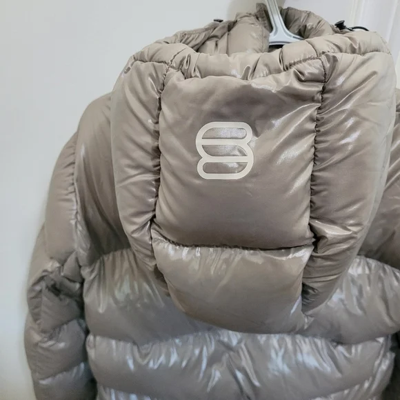 TNA SUPER PUFF WOMENS SMALL HIGHGLOSS CREAM - Picture 6 of 6